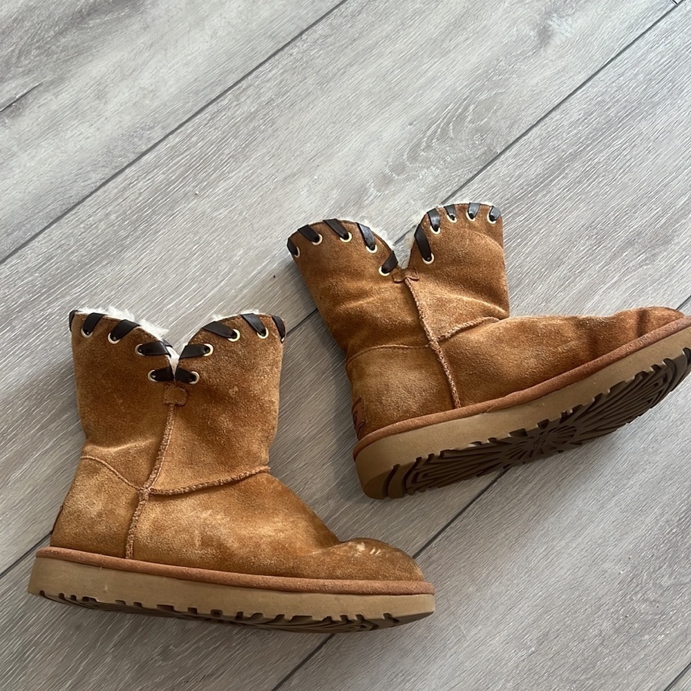 Ugg chestnut Aidah slip on suede sheepskin ankle boot size 6 - Picture 2 of 13